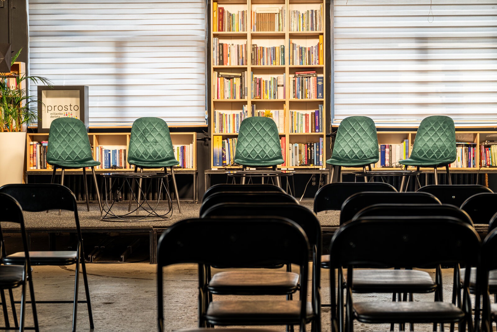 Učionica sa bibliotekom, edukativni prostor